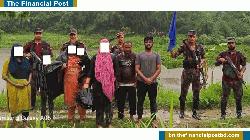 মহেশপুর সীমান্তে ৭ বাংলাদেশিকে ফেরত দিল বিএসএফ
