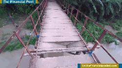চরভদ্রাসনে ঝুঁকিপূর্ণ সেতুতে তিন শতাধিক পরিবারের দুঃসহ যাতায়াত