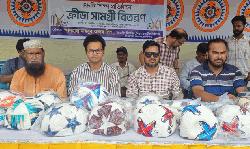 পলাশ উপজেলা প্রেসক্লাবের উদ্যোগে ৪৯ শিক্ষা প্রতিষ্ঠানে ক্রীড়া সামগ্রী বিতরণ