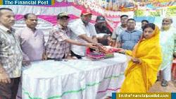 শারদীয় দূর্গাপূজা উপলক্ষে রংপুরে বিএনপির শাড়ি বিতরণ