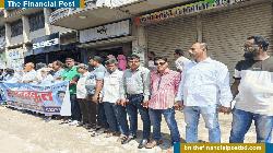 বাগেরহাটে সাংবাদিক হত্যার বিচার ও শাস্তির দাবিতে প্রেসক্লাবের মানববন্ধন