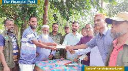 নালিতাবাড়ীতে বন্যহাতির আক্রমণে ক্ষতিগ্রস্তদের মাঝে চেক বিতরণ