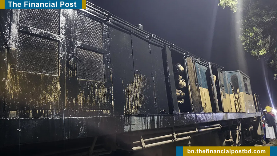 বলাকা কমিউটার ট্রেনের ইঞ্জিন বিকল হয়ে ঢাকা-ময়মনসিংহ ট্রেন চলাচল বন্ধ হয়ে গেছে