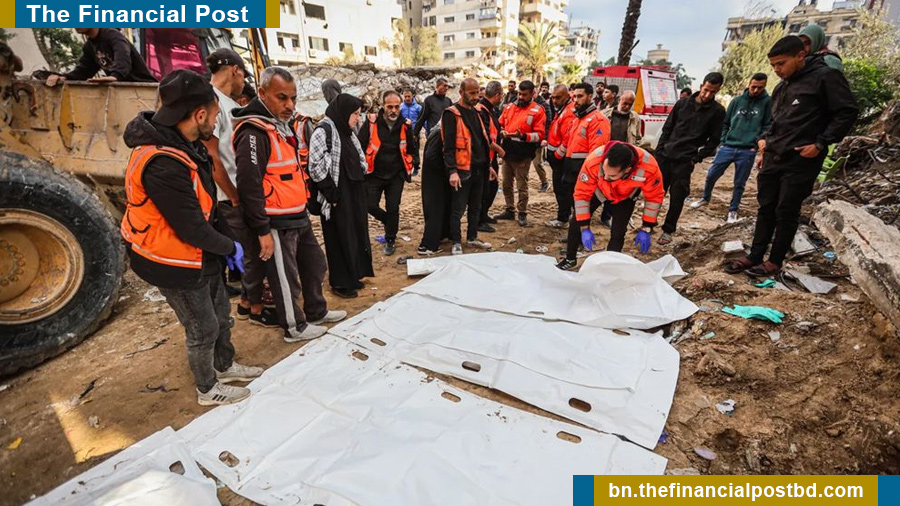একটি বাড়ির ধ্বংসস্তূপ থেকে একই পরিবারের ৩০ জন ফিলিস্তিনির লাশ উদ্ধার করা হয়েছে।