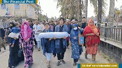 পিরোজপুরে ওসমান হাদীর প্রতিকী লাশ নিয়ে বিক্ষোভ মিছিল 