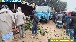 ঘোড়াঘাটে নিয়ন্ত্রণ হারিয়ে মিনি ট্রাকের ধাক্কায় ৩ জন গুরুতর আহত