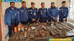 ঈদগড়ে পুলিশের অভিযানে পাহাড়ে অস্ত্র তৈরির বিপুল সরঞ্জাম উদ্ধার