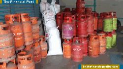ডোমারে কোন দোকানেই মিলছেনা এলপি গ্যাসের সিলিন্ডার