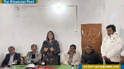 বাগাতিপাড়ায় সাংবাদিকদের সঙ্গে বিএনপি প্রার্থী পুতুলের মতবিনিময়