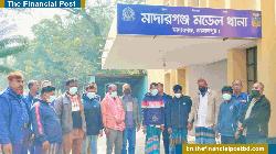 মাদারগঞ্জে জুয়ার আসরে পুলিশের অভিযানে গ্রেপ্তার ৯ 