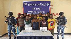 টেকনাফে বিপুল পরিমাণ ইয়াবা উদ্ধার, আটক ১০