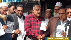 গৌরনদীতে ধানের শীষের ভোট সর্মথনে মনিরের সক্রিয় প্রচারণা