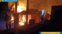 মুন্সীগঞ্জে মাঝরাতে আগুনে পুড়লো তিন দোকান