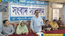 পটুয়াখালীতে স্কুল অনিয়ম নিয়ে অভিভাবকদের সংবাদ সম্মেলন