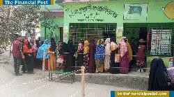 ফরিদপুর-৪ চলছে উৎসবমুখর ও শান্তিপূর্ণ পরিবেশে ভোটগ্রহণ