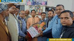 কলাপাড়ায় নবনির্বাচিত সাংসদকে ফুলের শুভেচ্ছা
