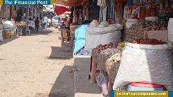 কাউখালীতে ব্যবসায়ীদের দখলে ফুটপাত পথচারীদের দুর্ভোগ