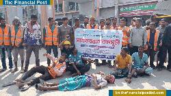 ৪ দফা দাবিতে জয়পুরহাট শ্রমিকদের মানববন্ধন