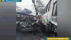 গৌরনদীতে বাস-মাইক্রোবাস সংঘর্ষে নিহত ২, আহত ৩