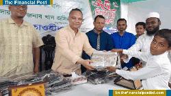 দুঃস্থ শিশুদের মাঝে ঈদের আনন্দ ছড়িয়ে দিল ঝালকাঠি