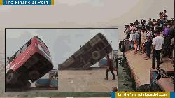 ৪০ যাত্রী নিয়ে পদ্মায় পড়ল বাস, দুজনের লাশ উদ্ধার