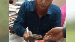 ঘুষ লেনদেনের ভিডিও নিয়ে তোলপাড়, মুন্সীগঞ্জ সিভিল সার্জন অফিসের কর্মচারী এখনো বহাল তবিয়তে