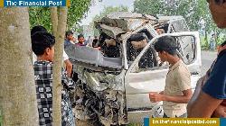 ঘোড়াঘাটে ট্রাক-মাইক্রোবাসের ভয়াবহ সংঘর্ষে নিহত