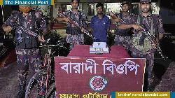 দর্শনা সীমান্তে কোটি টাকার স্বর্ণের বারসহ পাচারকারী আটক