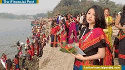 পাহাড়ে বৈসাবির মহোৎসব, ফুল ভাসিয়ে সম্প্রীতির বার্তা