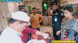 তেল মজুদে তিন দোকানদারকে জরিমানা