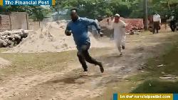 প্রকৌশলীকে বাঁশ নিয়ে তাড়া করল ঠিকাদার