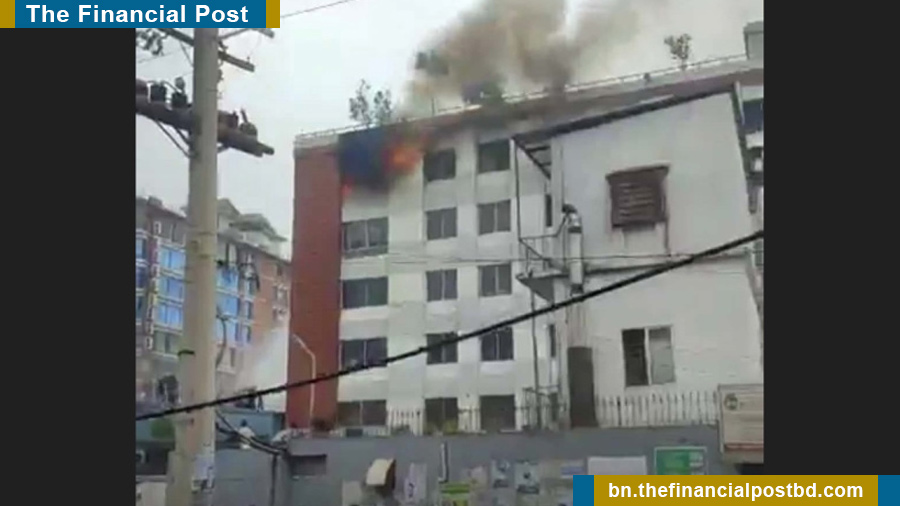 গাজীপুরে পোশাক কারখানায় আগুন, নিয়ন্ত্রণে ফায়ার সার্ভিসের ৫ ইউনিট