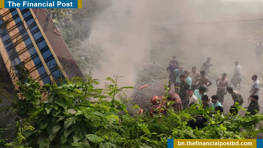 কুষ্টিয়ায় পাথরবোঝাই ট্রাক উল্টে নিহত ২