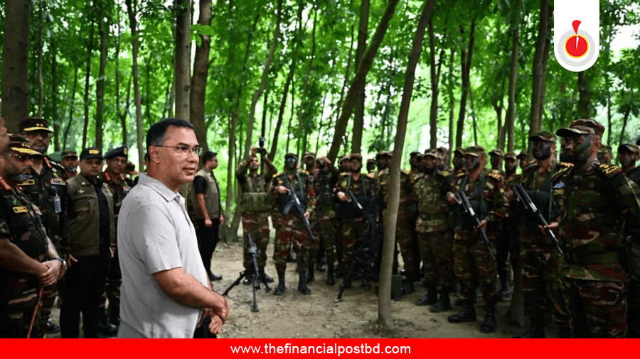 সেনাবাহিনীর গ্রীষ্মকালীন মহড়া আকস্মিক পরিদর্শন করলেন প্রধানমন্ত্রী