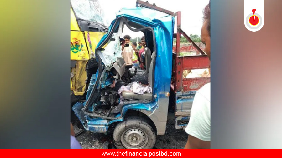 বগুড়ায় দুই ট্রাকের মুখোমুখি সংঘর্ষে নিহত ৪