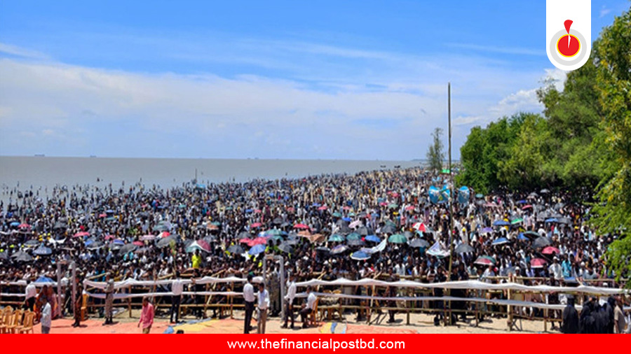 বাঁশখালীতে প্রধানমন্ত্রী, সমুদ্রপাড়ে জনসমুদ্র