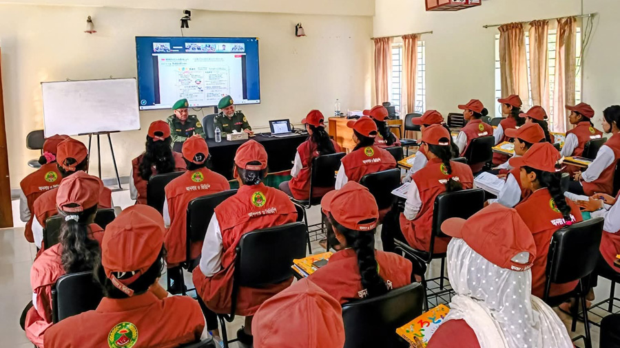 জাপানি ভাষার প্রশিক্ষণার্থীদেরও দিলেন দিকনির্দেশনা